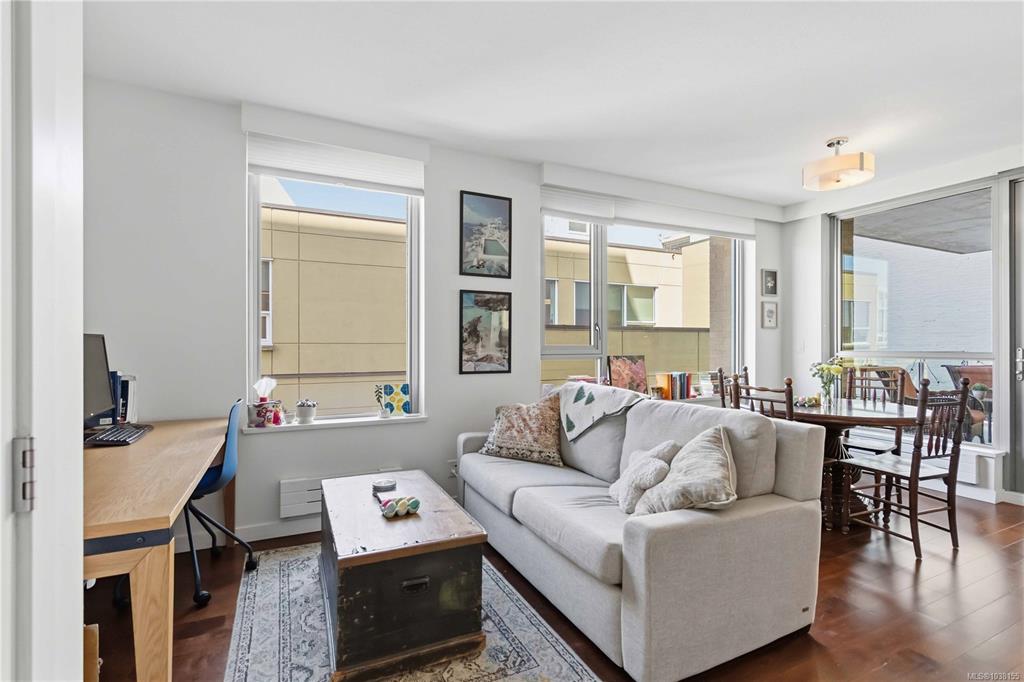 Fifth View of 608 Broughton St, Victoria, BC, V8W 1C7
