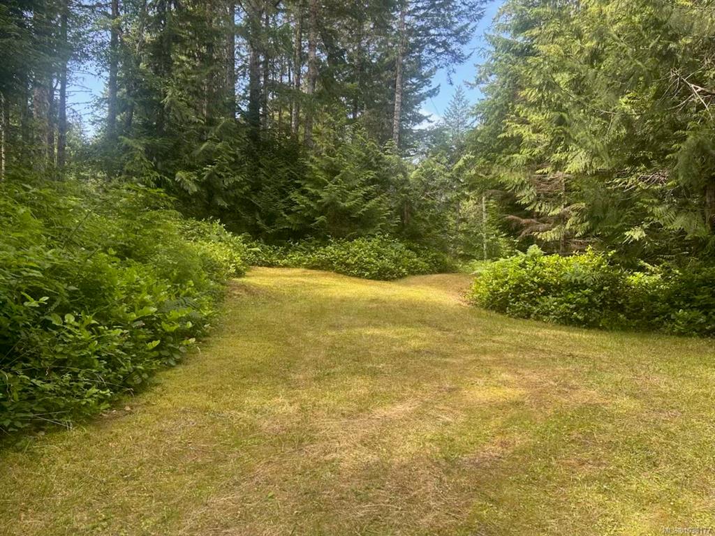 Third View of 892 Parkheights Dr, Sooke, BC, V9Z 1B5
