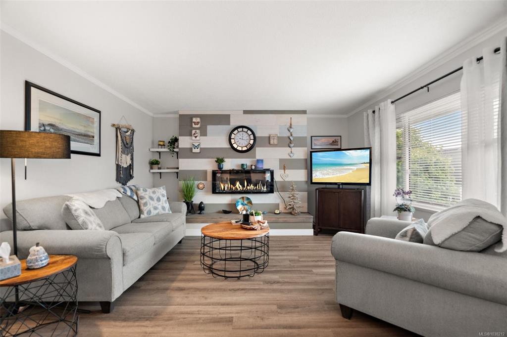 961 Trunk Rd, 1038212, BC,