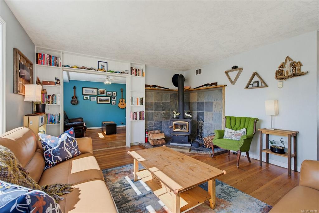 Fourth View of 37 Cowichan Ave W, Lake Cowichan, BC, V0R 2G0