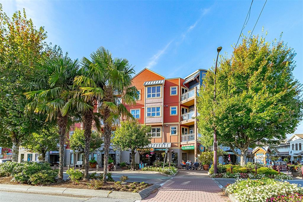 755 Goldstream Ave, 1038223, BC,