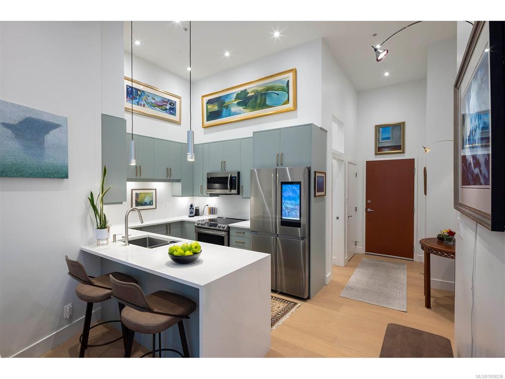 Fourth View of 737 Humboldt St, Aria, Victoria, BC, V8W 1B1