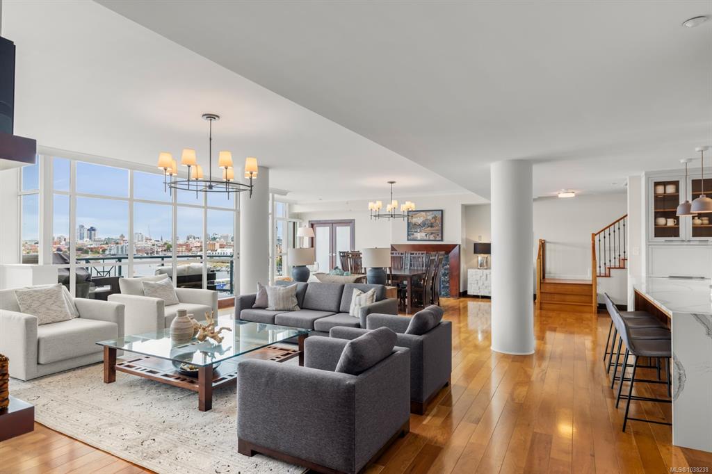 Fourth View of 21 Dallas Rd, Victoria, BC, V8V 4Z9