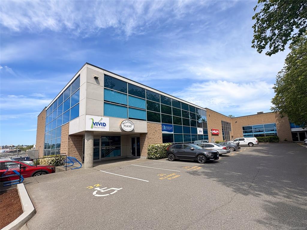 Third View of 2330 Government St, Victoria, BC, V8T 5G5