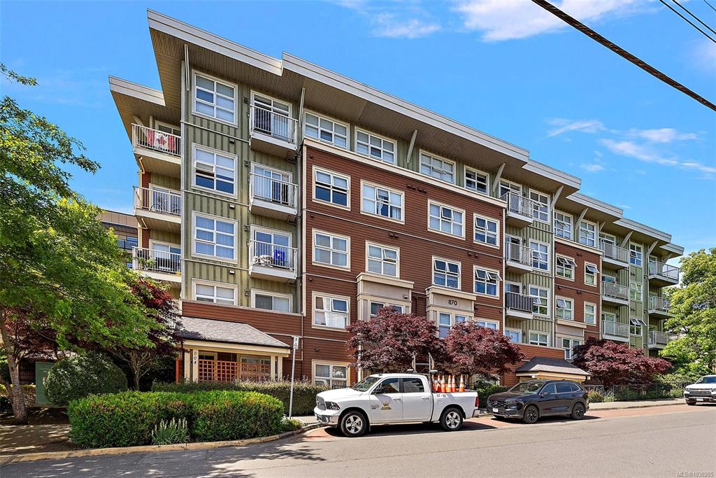 870 Short St, 1038265, BC,