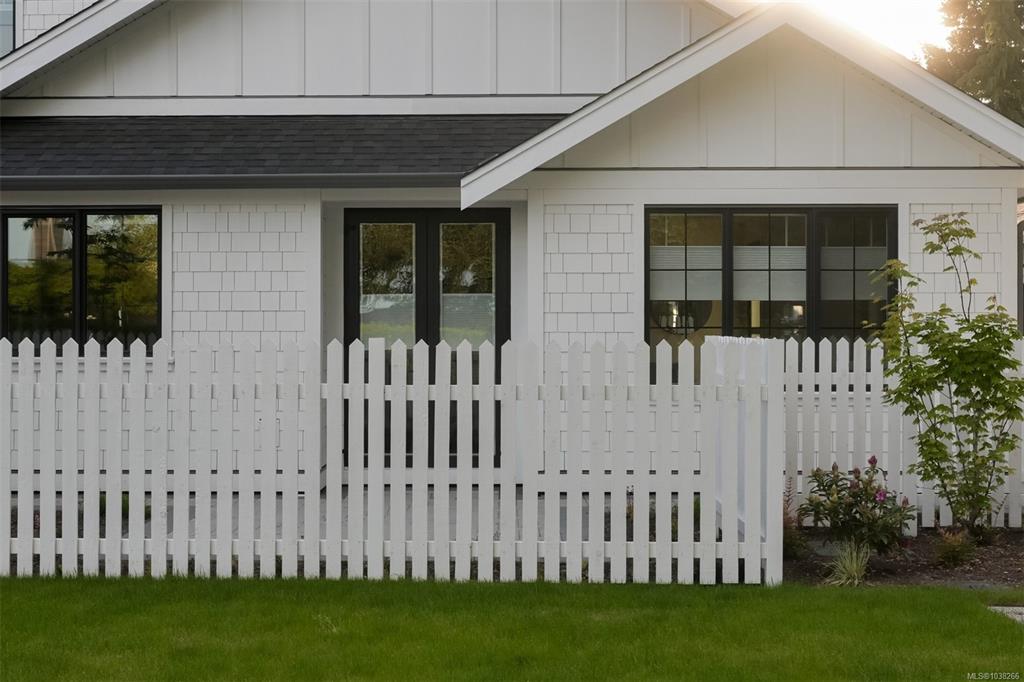 5032 Wesley Rd, 1038266, BC,
