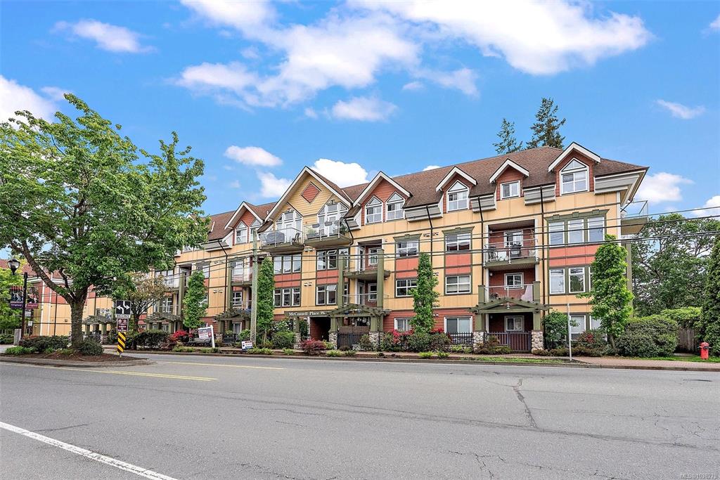 663 Goldstream Ave, 1038279, BC,