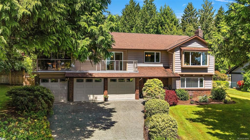 1772 Barrett Dr, 1038292, BC,