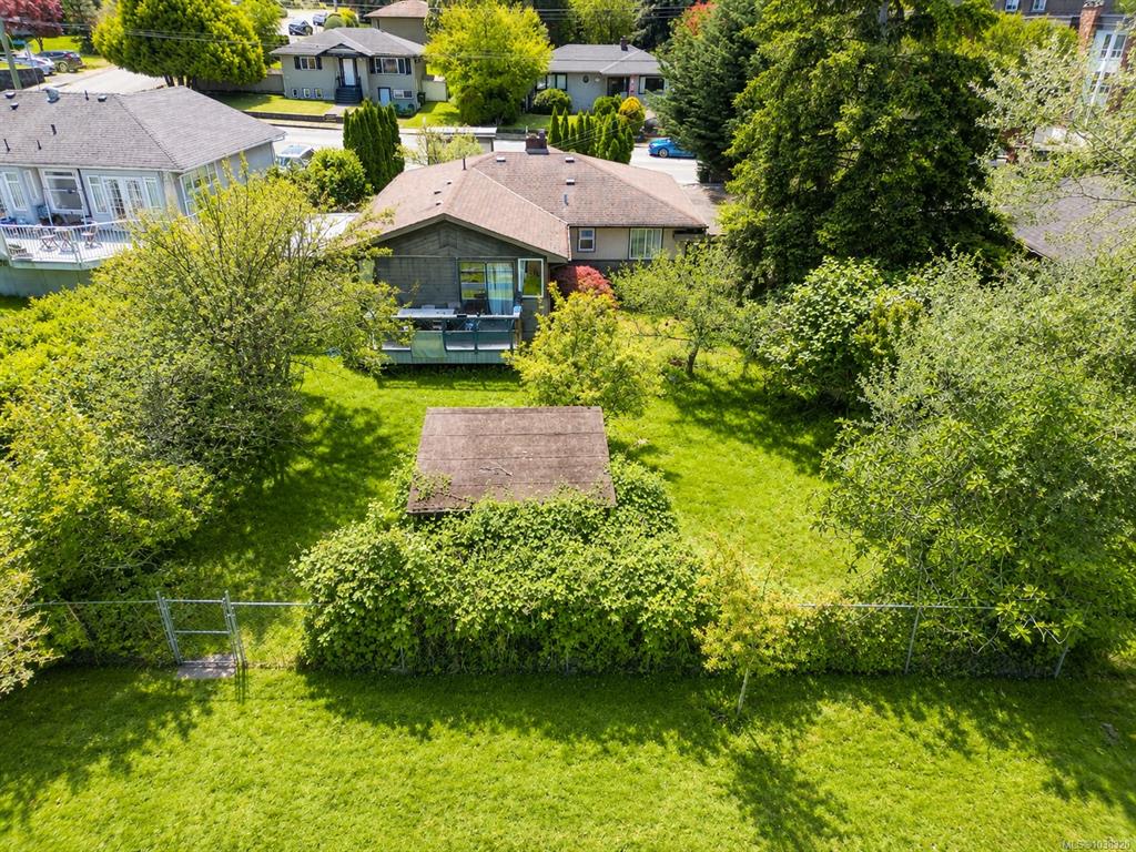 1736 Cedar Hill Cross Rd, 1038320, BC,