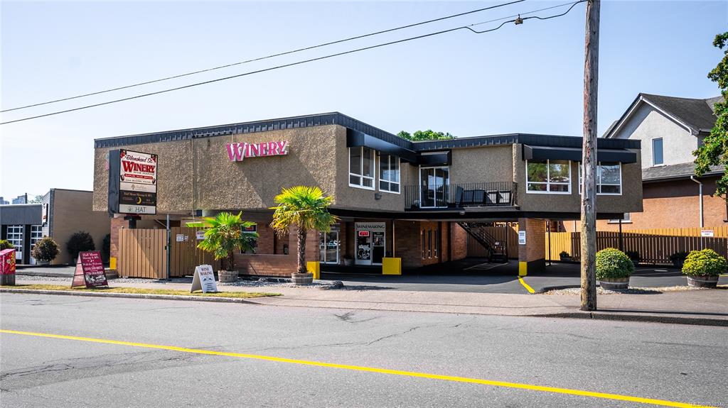 661 Burnside Rd E, 1038346, BC,