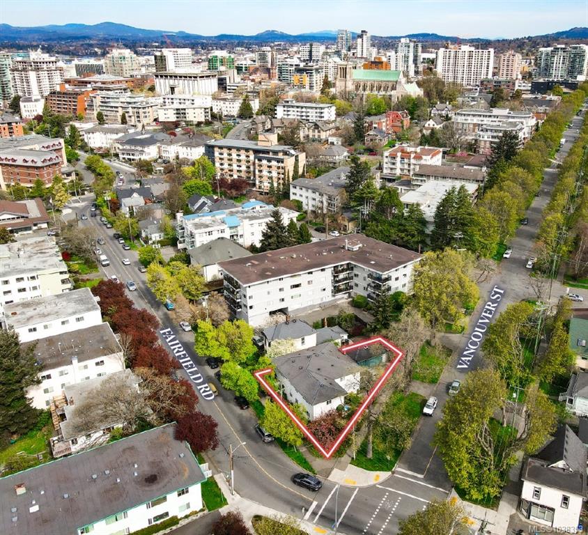 Third View of 966 Fairfield Rd, Victoria, BC, V8V 3A4