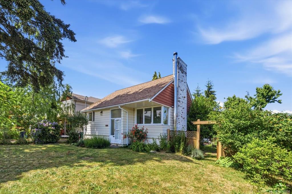 1032 Moyse Cres, 1038358, BC,