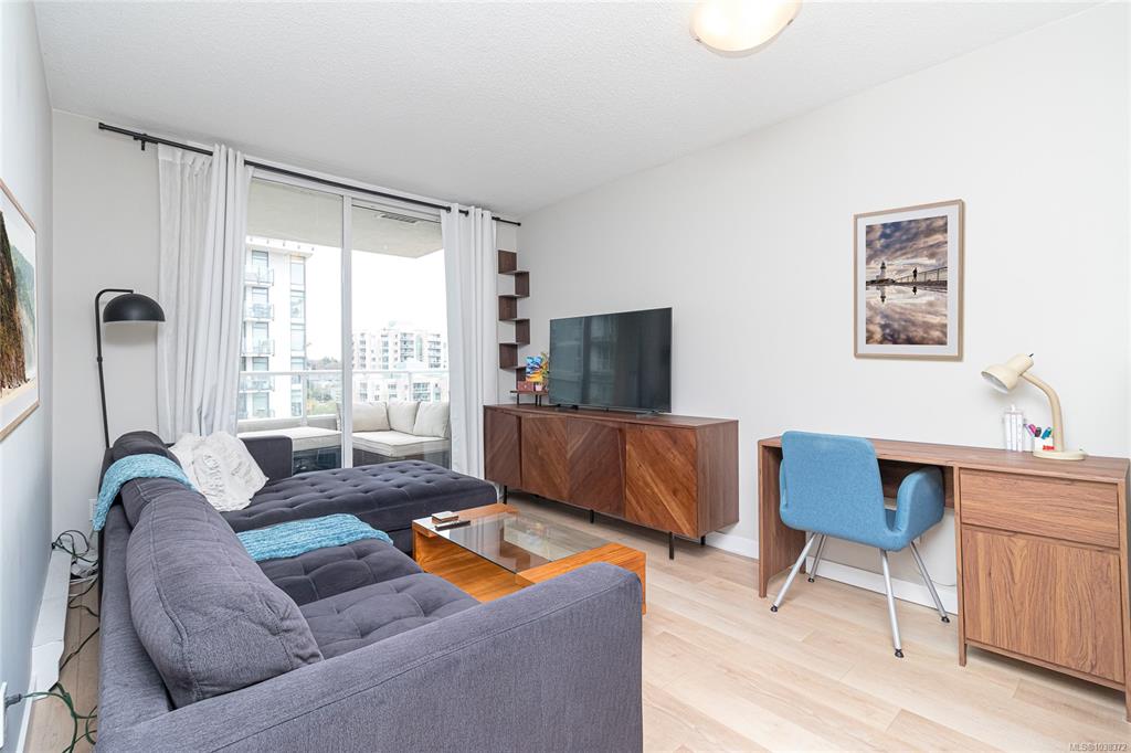 Fourth View of 930 Yates St, The Manhattan, Victoria, BC, V8V 3M2