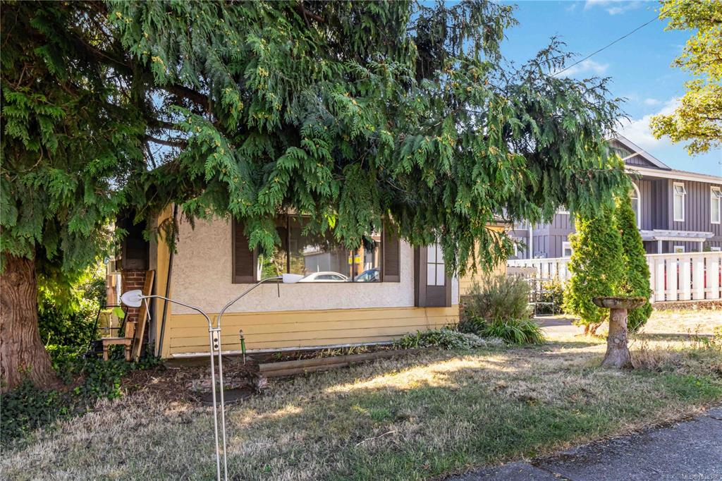 Third View of 1415 Lang St, Victoria, BC, V8T 2S6