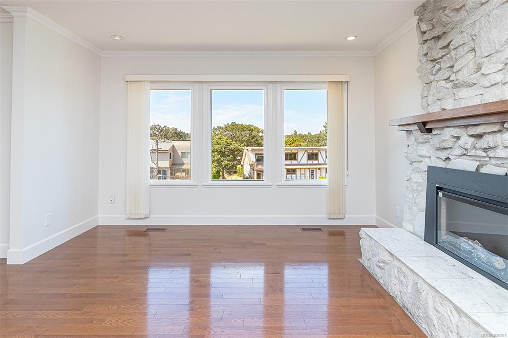 Fourth View of 1408 Tovido Lane, Victoria, BC, V8T 2S9