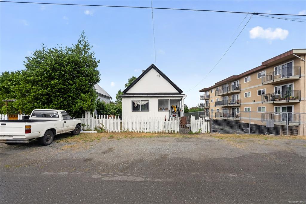 674 Farquhar St, 1038388, BC,