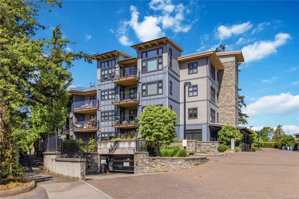 Second View of 3912 Carey Rd, WOODLAND HEIGHTS, Saanich, BC, V8Z 4E2