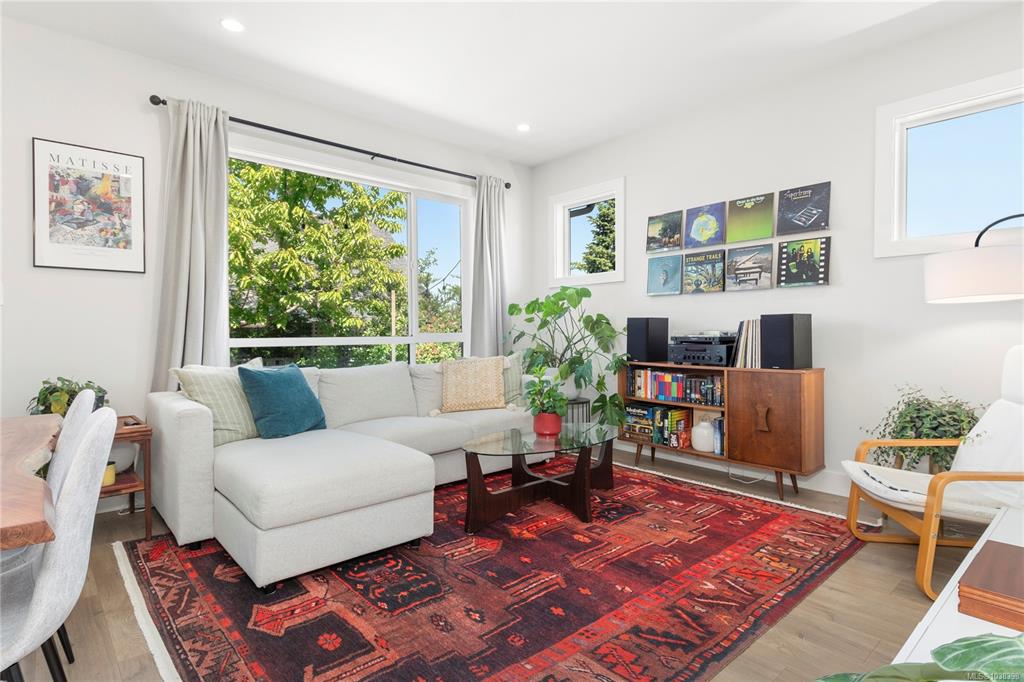 Fifth View of 2607 Kendal Ave, Stoneleigh Station, Cumberland, BC, V0S 1S0