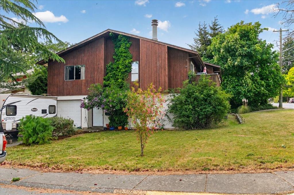 700 Stancombe Rd, 1038451, BC,