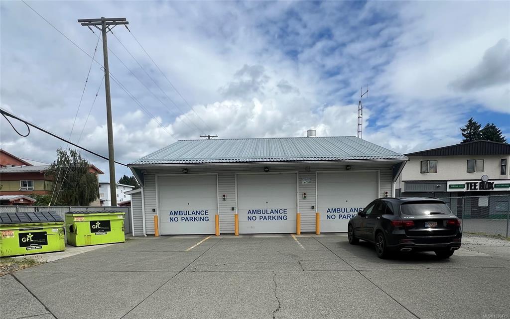 MLS® listing #31423243 for sale located at 2582 Lewis St