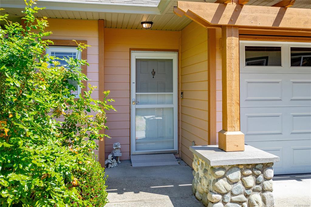 Third View of 1963 Polo Park Crt, Central Saanich, BC, V8M 2K1