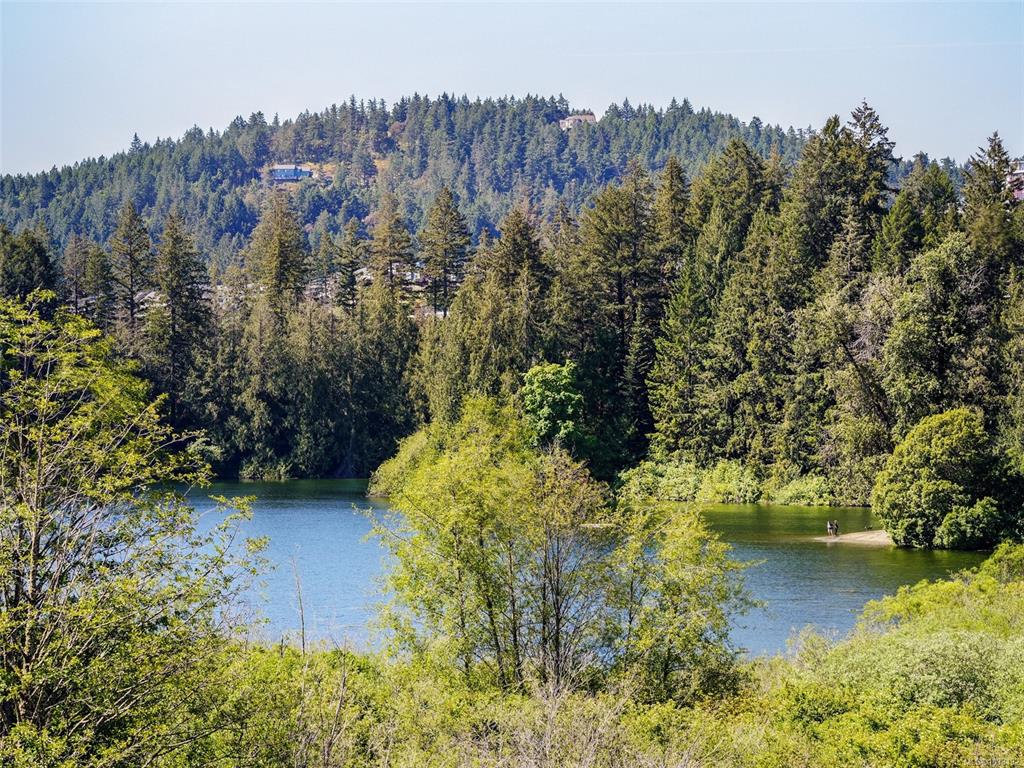 1361 Goldstream Ave, 1038492, BC,