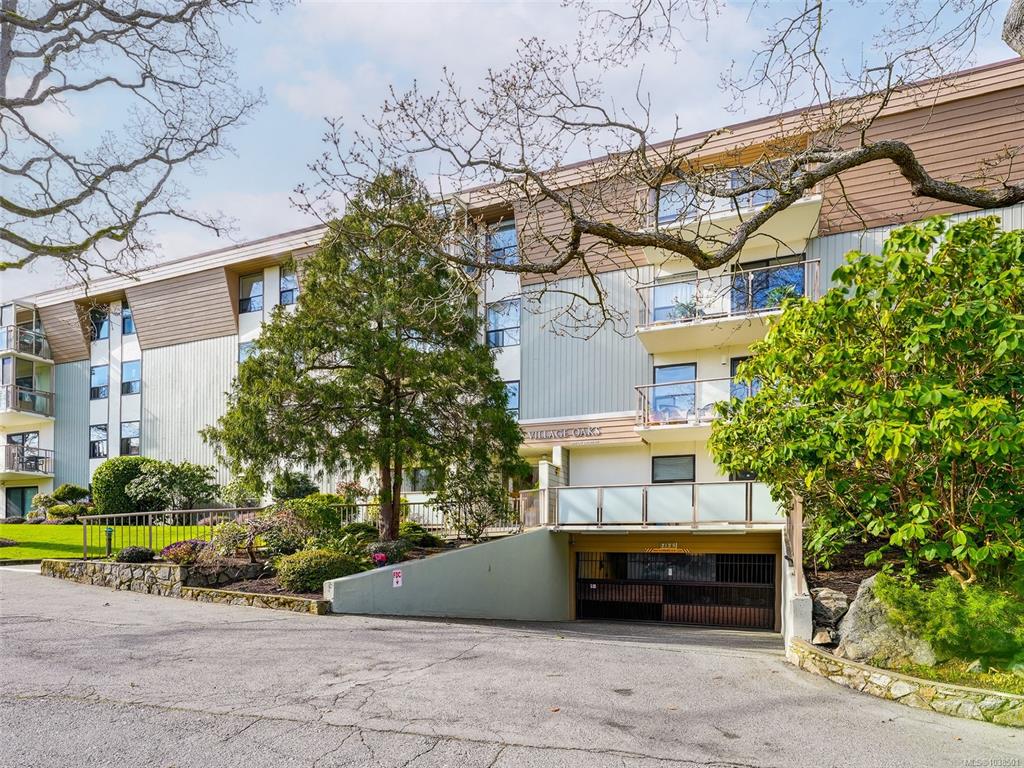 Second View of 2125 Oak Bay Ave, Village Oaks, Oak Bay, BC, V8R 1G1