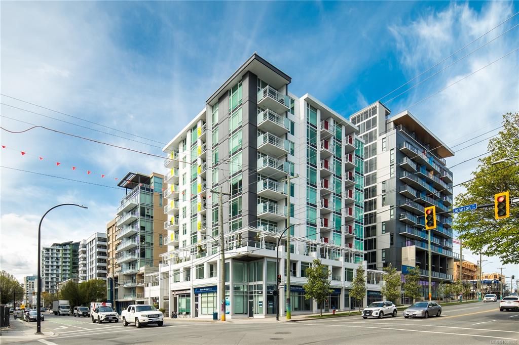MLS® listing #31428133 for sale located at 1090 Johnson St