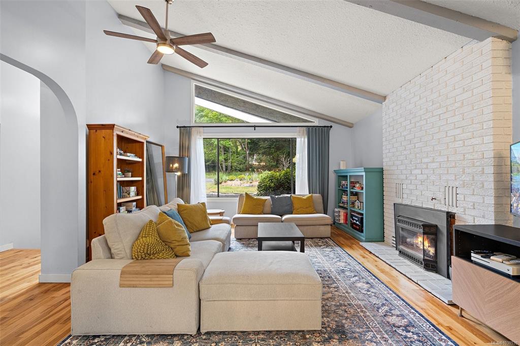 Fourth View of 4143 Cedar Hill Rd, Saanich, BC, V8N 3C2