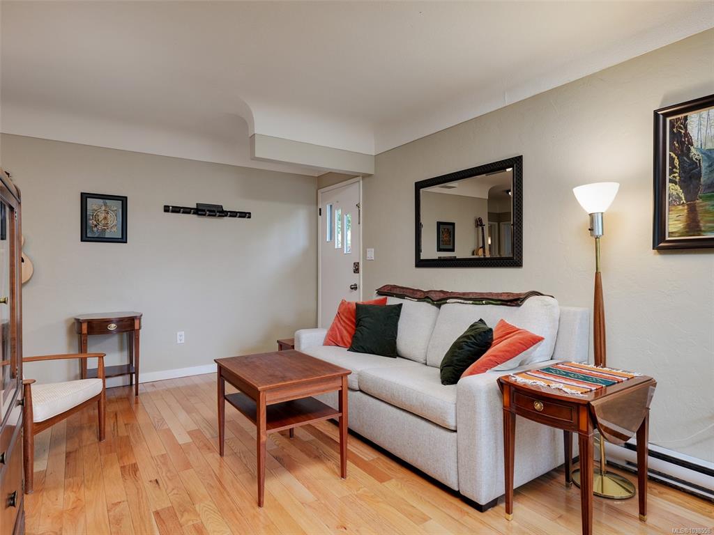 Fifth View of 2528 Forbes St, Victoria, BC, V8R 4B8