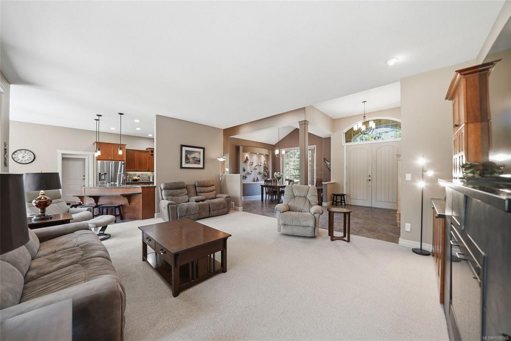 Third View of 990 View Rd, Qualicum Beach, BC, V9K 1N3