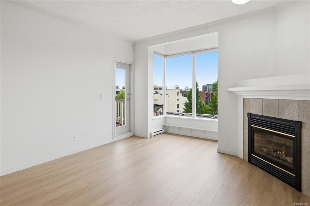 Third View of 380 Waterfront Cres, Victoria, BC, V8T 5K3