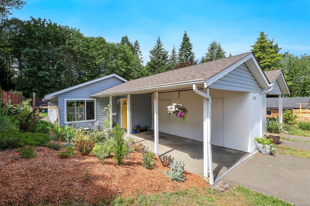Second View of 175 Willemar Ave, Courtenay, BC, V9N 3L3