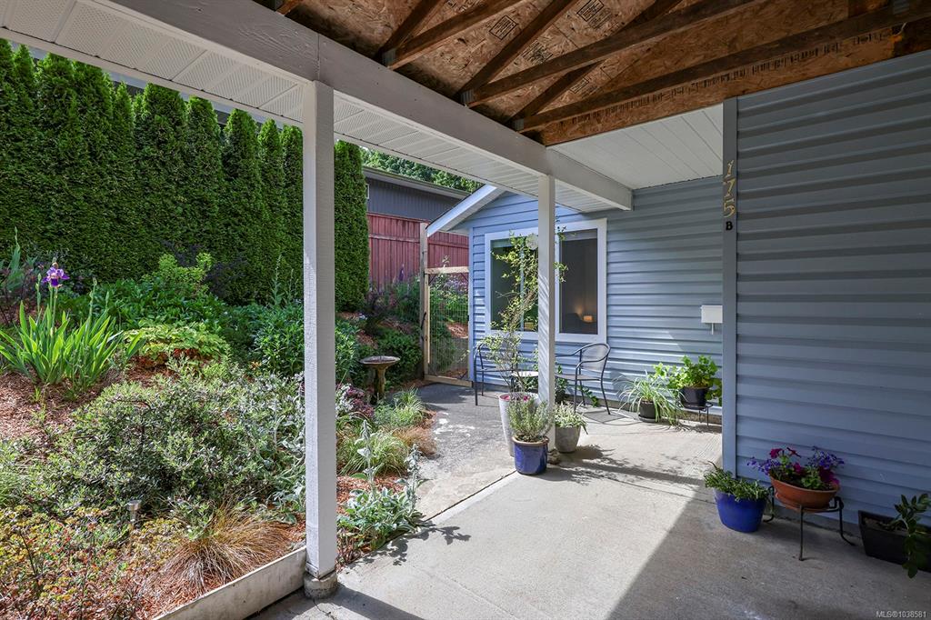 Third View of 175 Willemar Ave, Courtenay, BC, V9N 3L3