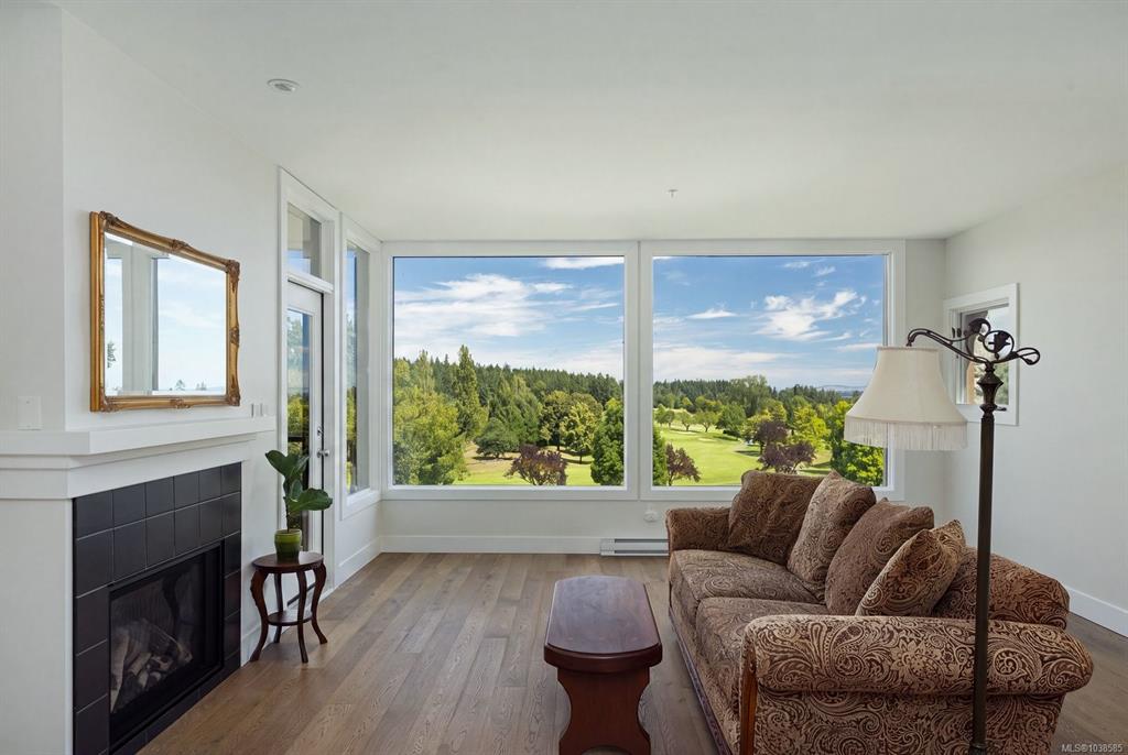 Fourth View of 5327 Cordova Bay Rd, Mattick's Green, Saanich, BC, V8Y 2L3