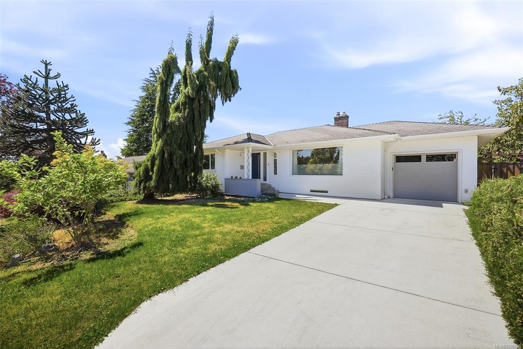 Second View of 3026 Larkdowne Rd, Oak Bay, BC, V8R 5N2
