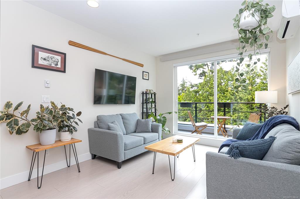 Main View of 1450 Glentana Rd, View Royal, BC, V9A 2P8