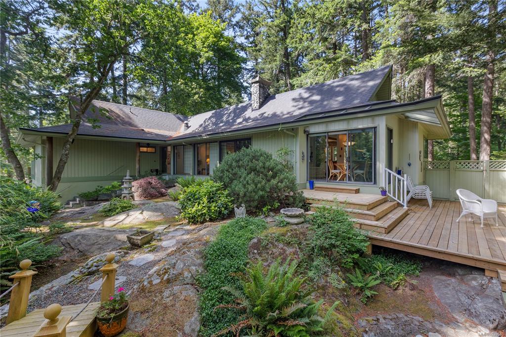 Fifth View of 4505 Cottontree Lane, Saanich, BC, V8X 4G2