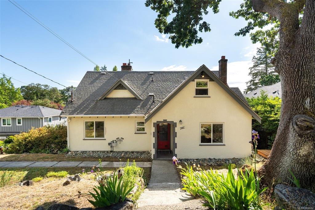Second View of 1161 Clovelly Terr, Saanich, BC, V8P 1V7