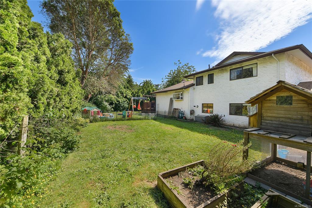Third View of 6773 Wendonna Pl, Central Saanich, BC, V8M 1A5