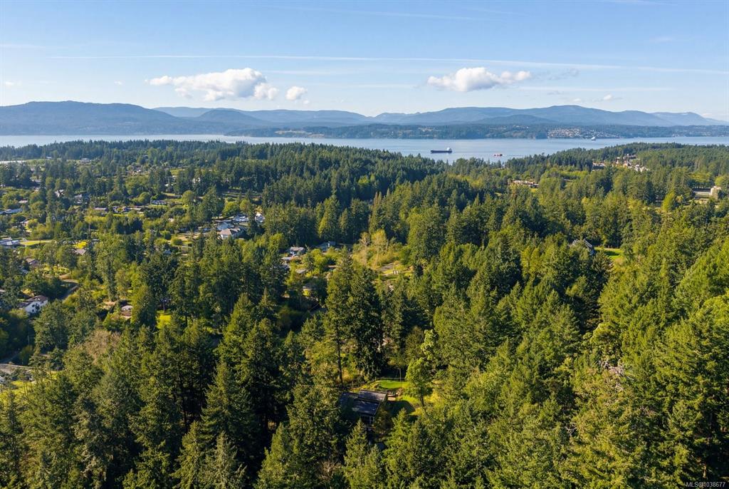 Fourth View of 1183 Hillgrove Rd, North Saanich, BC, V8L 5R8