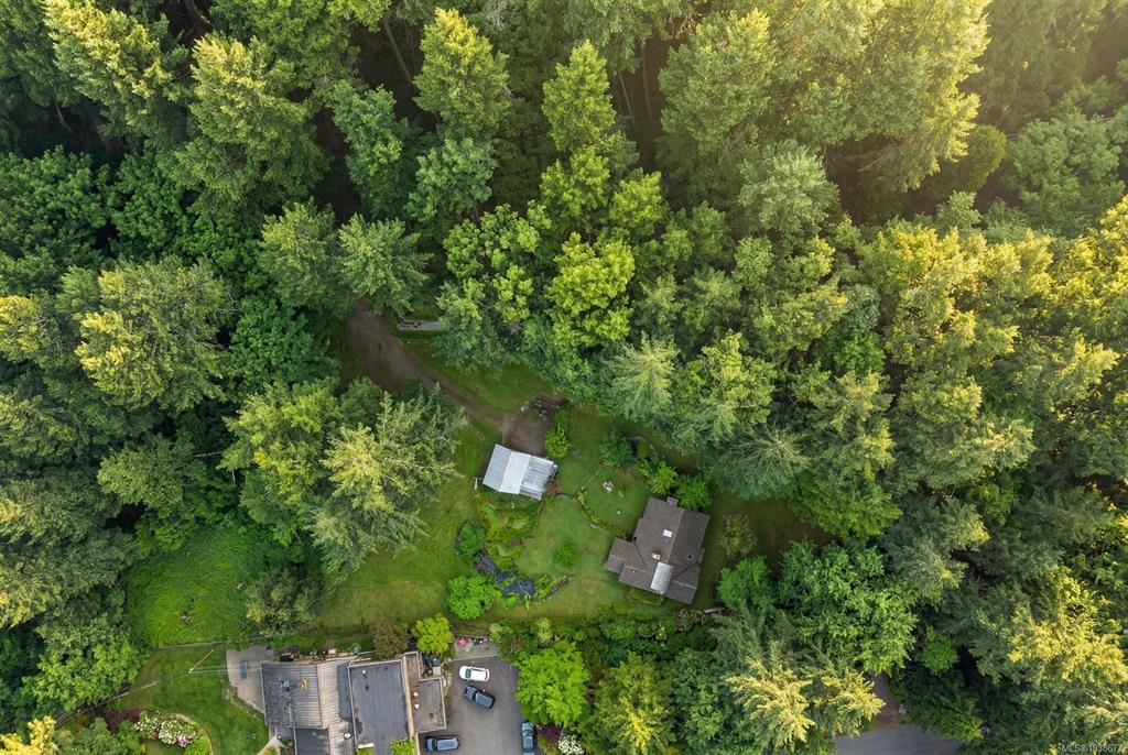 Fifth View of 1183 Hillgrove Rd, North Saanich, BC, V8L 5R8