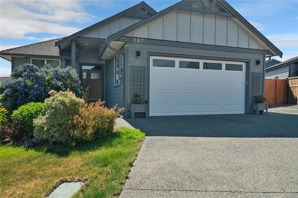 Third View of 207 Michigan Pl, Campbell River, BC, V9H 0C7