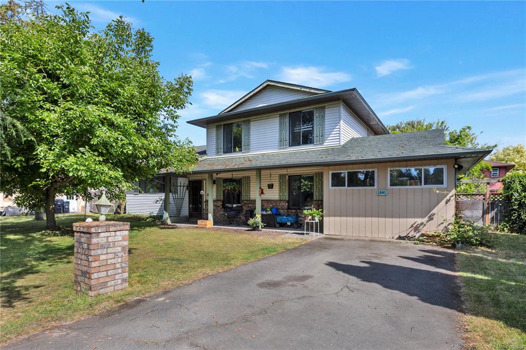 Second View of 1591 Sharon Pl, Parksville, BC, V9P 1Y7
