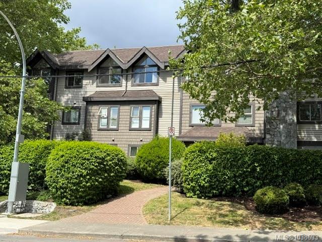 108 Gorge Rd W, 1038693, BC,
