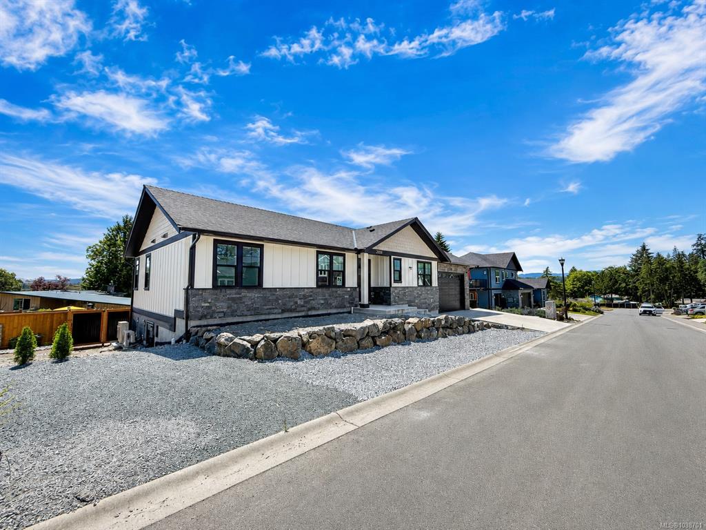 Third View of 2036 Oakhill Pl, Duncan, BC, V9L 0J2