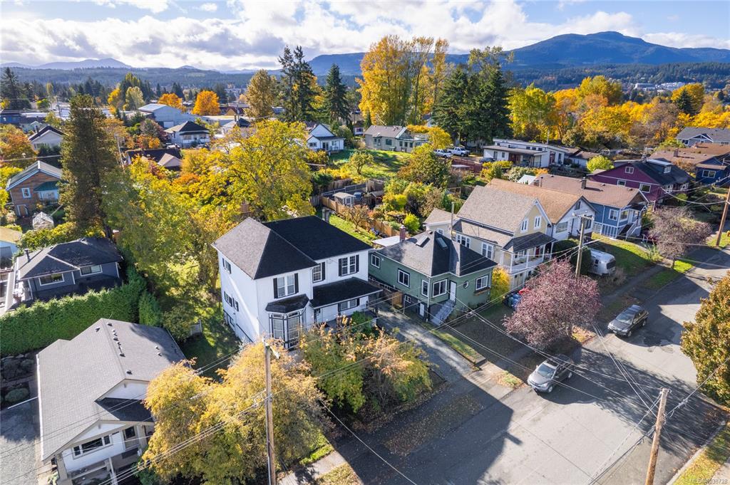 MLS® listing #31445044 for sale located at 639 Kennedy St