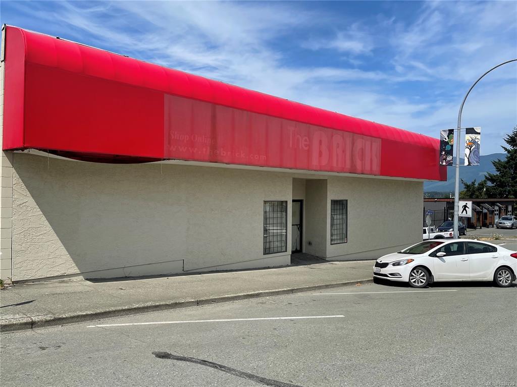 MLS® listing #31445118 for sale located at 3174 3rd Ave