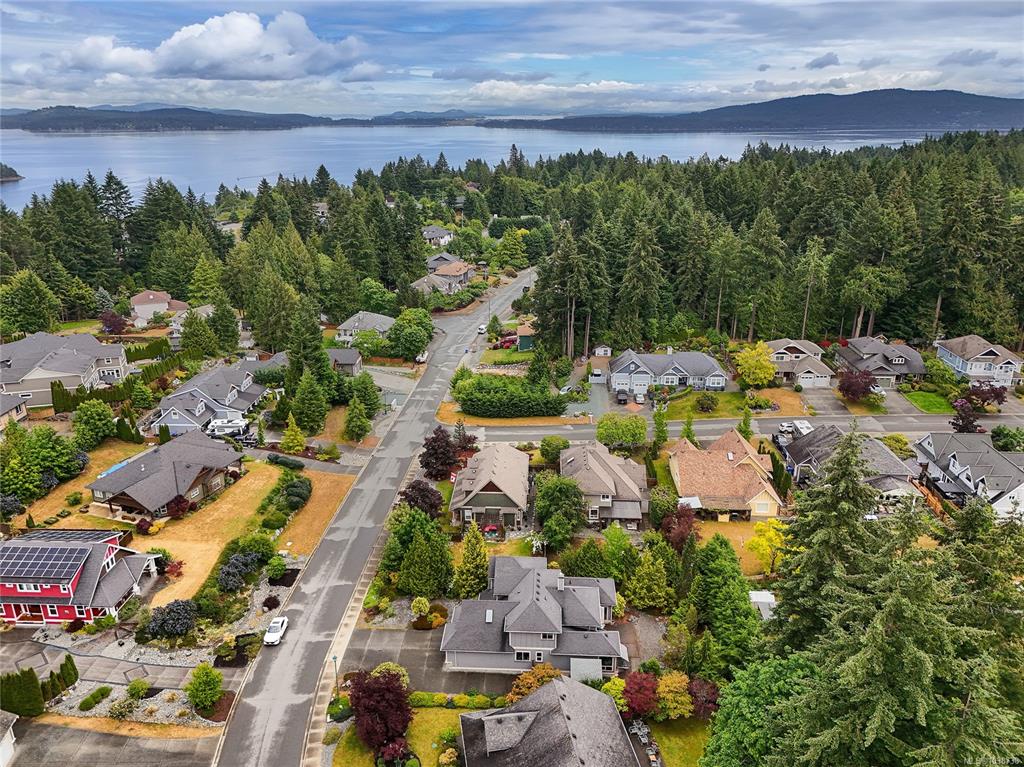 Fifth View of 858 Bucktail Rd, Mill Springs, Mill Bay, BC, V0R 2P1