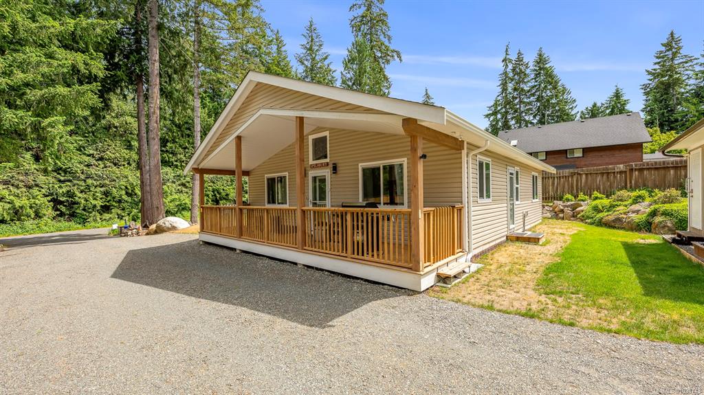 Third View of 3307 Kentwood Rd, Courtenay, BC, V9N 9R2